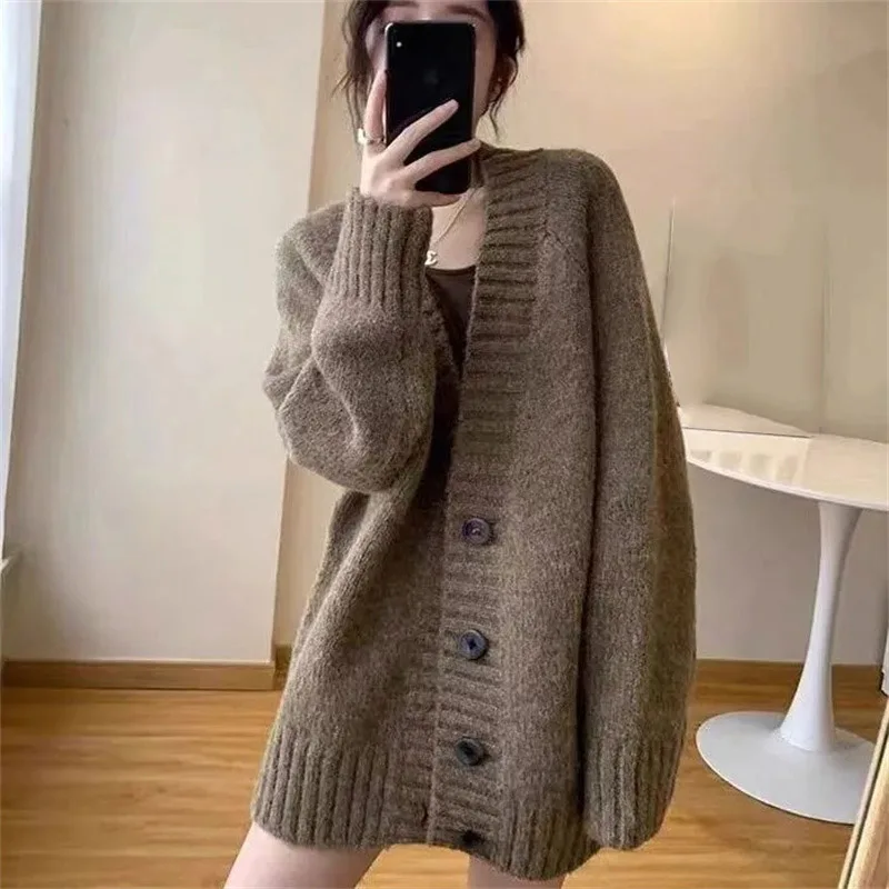 Spring Autumn Ladies V-neck Solid Color Knitting Cardigan Women Loose Fit Sweater Retro Female Medium Long Styles Knitwear Tops
Spring Autumn Ladies V-neck Solid Color Knitting Cardigan Women Loose Fit Sweater Retro Female Medium Long Styles Knitwear Tops