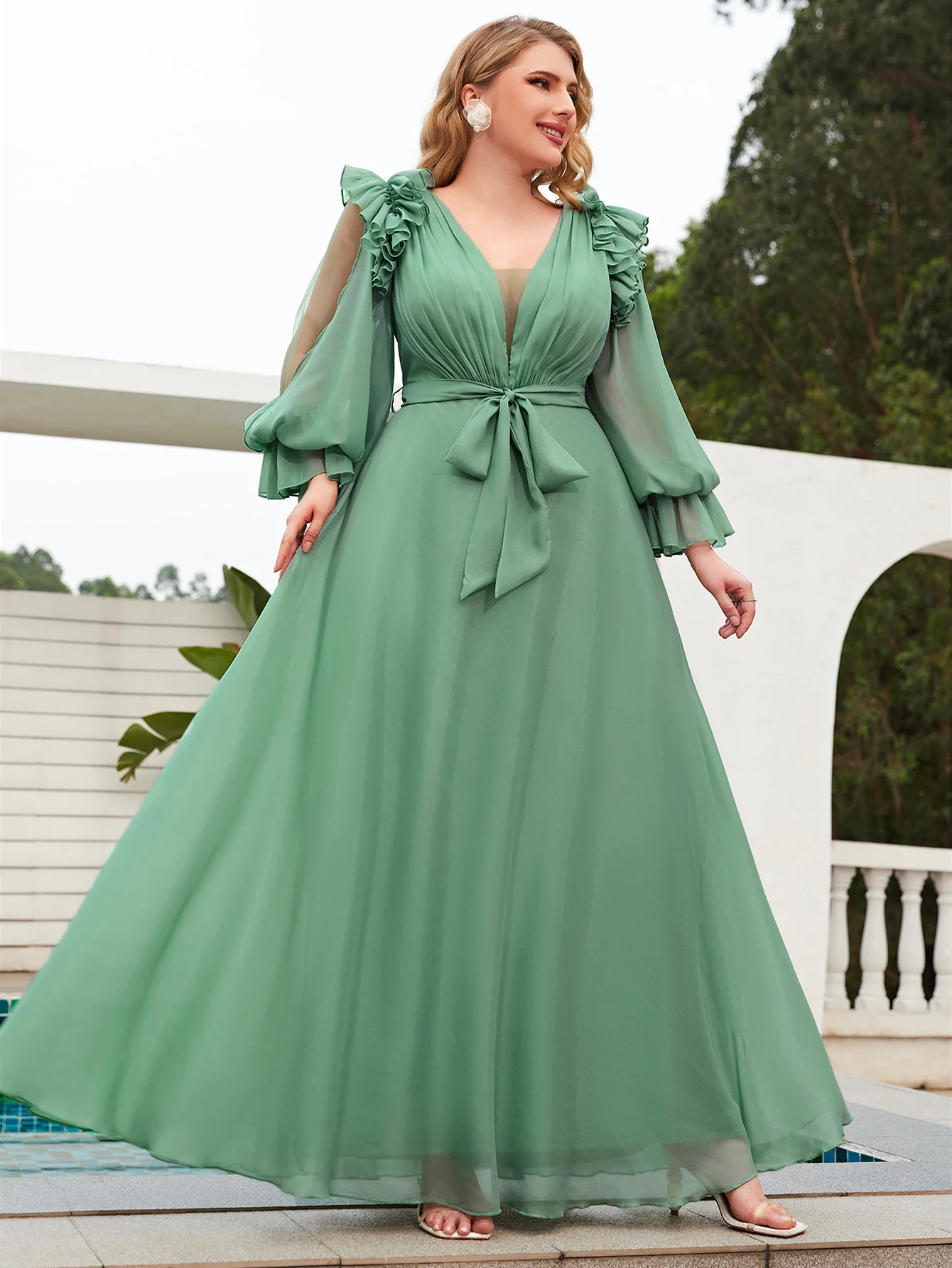 Plus Size V-Neck Lantern Sleeve Dress With Ruffled Detailing, Ruched Belted, Made Of Chiffon For A Soft, Elegant Look Long Sleev
Plus Size V-Neck Lantern Sleeve Dress With Ruffled Detailing, Ruched Belted, Made Of Chiffon For A Soft, Elegant Look Long Sleev