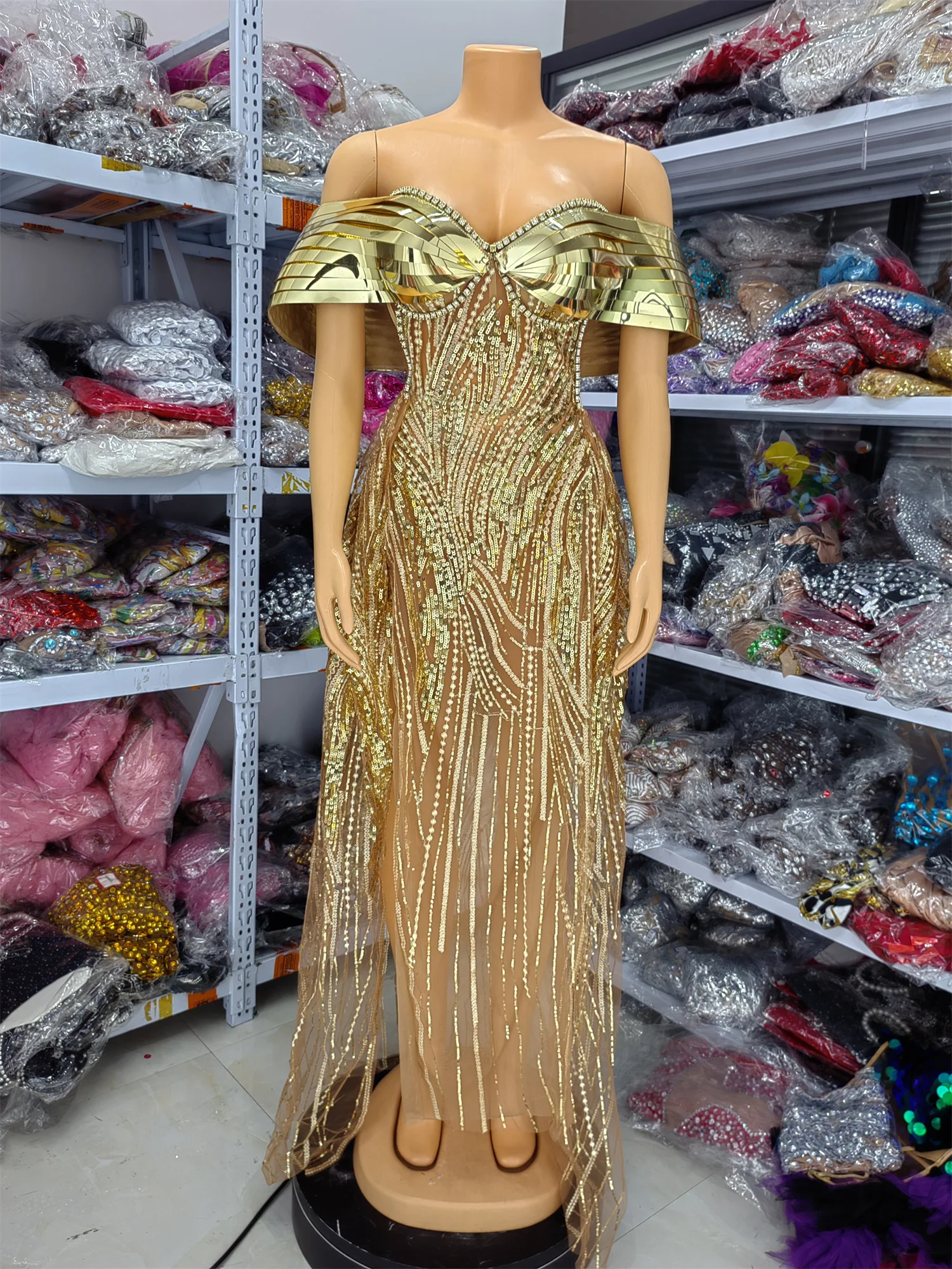 Women Luxury Gold Y2K Party Long Dress 3D Off Shoulder Sequines Split Birthday Celebrity Evening One Piece Gala Gowns
Women Luxury Gold Y2K Party Long Dress 3D Off Shoulder Sequines Split Birthday Celebrity Evening One Piece Gala Gowns
