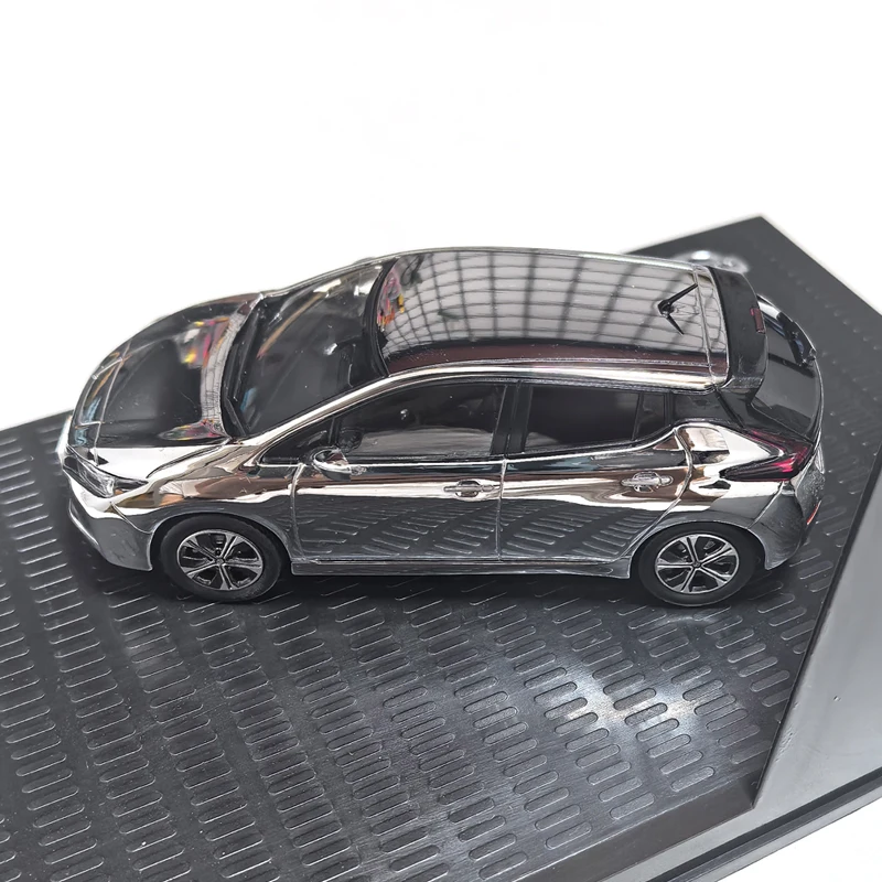 Литой под давлением масштаб 1:43 LEAF гальванический серебряный сплав модель автомобиля Коллекционная игрушка в подарок сувенир дисплей орнамент
Литой под давлением масштаб 1:43 LEAF гальванический серебряный сплав модель автомобиля Коллекционная игрушка в подарок сувенир дисплей орнамент