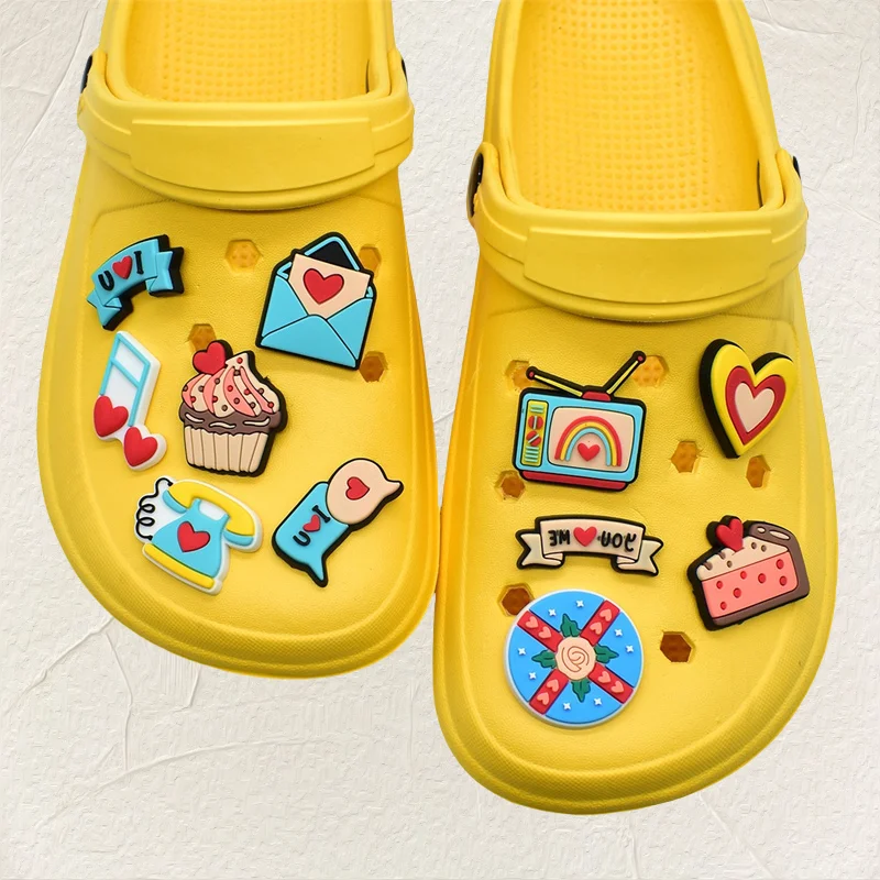 31/20PcsMix Happy Valentine's Day Shoes Charms PVC Shoe Accessories For Clogs Sandals Decoration Buckle lover Friends Gifts
31/20PcsMix Happy Valentine's Day Shoes Charms PVC Shoe Accessories For Clogs Sandals Decoration Buckle lover Friends Gifts
