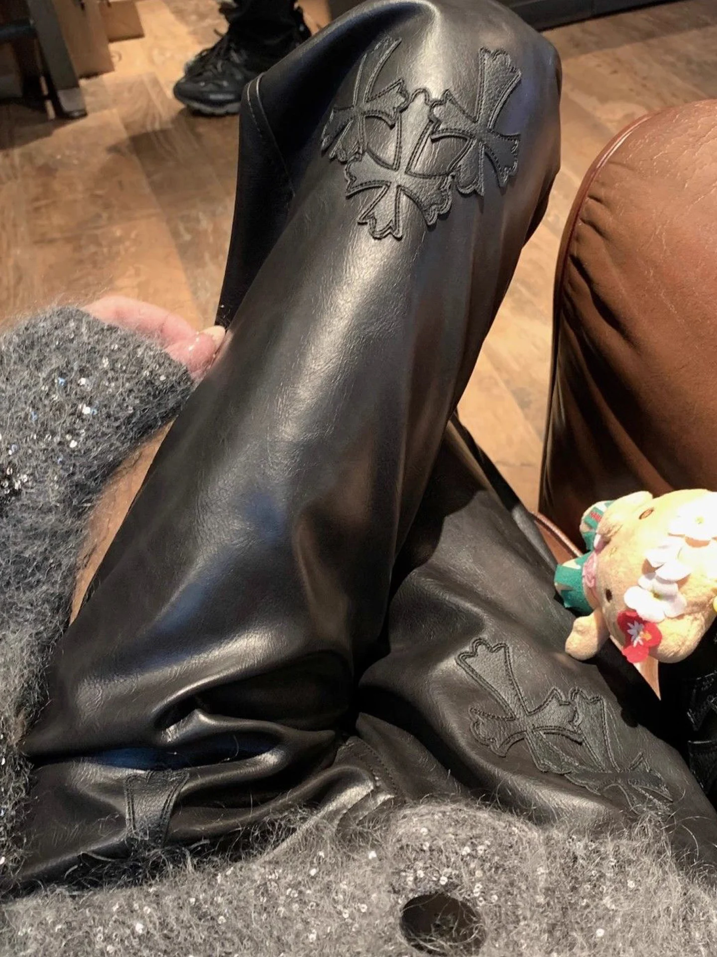 Casual Straight Leg PU Leather Pants Women's Spring New Mid-Waist Slimming Design Bla Merlot Cross Design Faionable Casua...
Casual Straight Leg PU Leather Pants Women's Spring New Mid-Waist Slimming Design Bla Merlot Cross Design Faionable Casua...