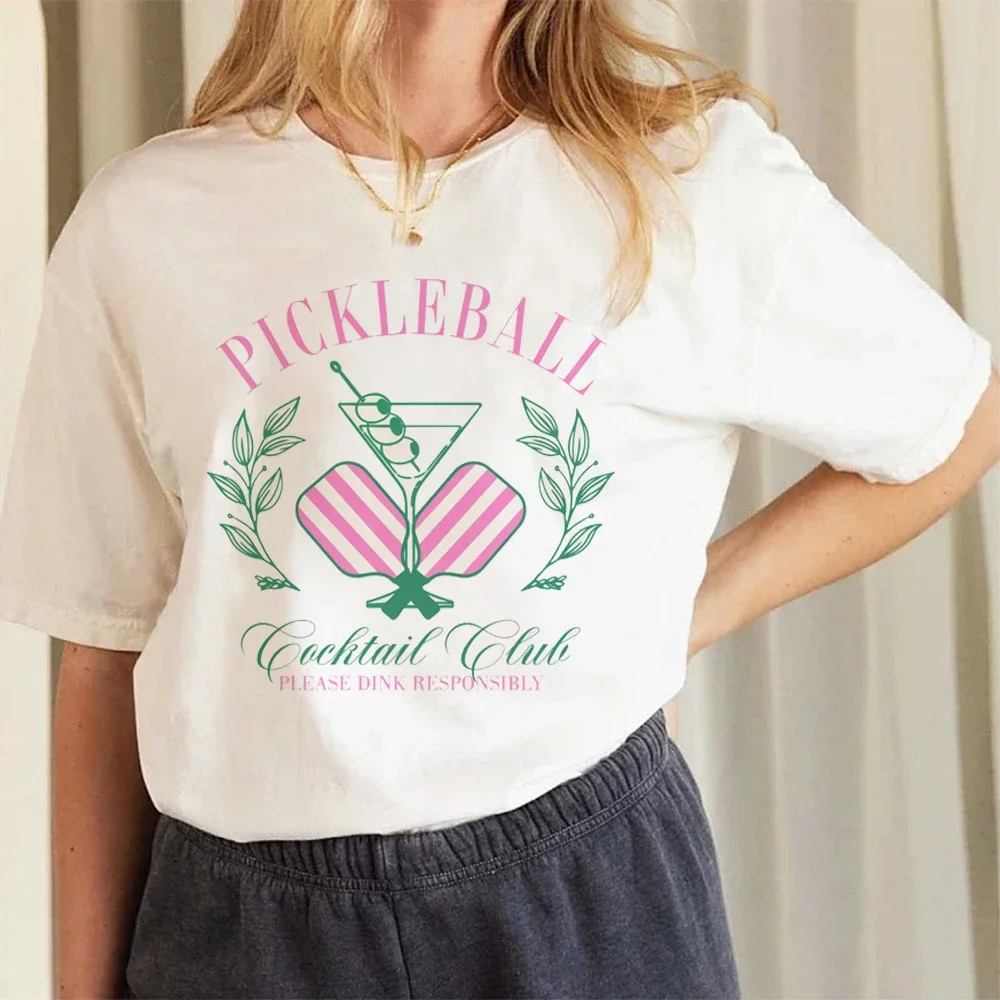 Дизайнерская Женская одежда Pickleball, футболка с мультяшным рисунком, женская летняя стильная модная женская футболка с круглым вырезом для отдыха.
Дизайнерская Женская одежда Pickleball, футболка с мультяшным рисунком, женская летняя стильная модная женская футболка с круглым вырезом для отдыха.