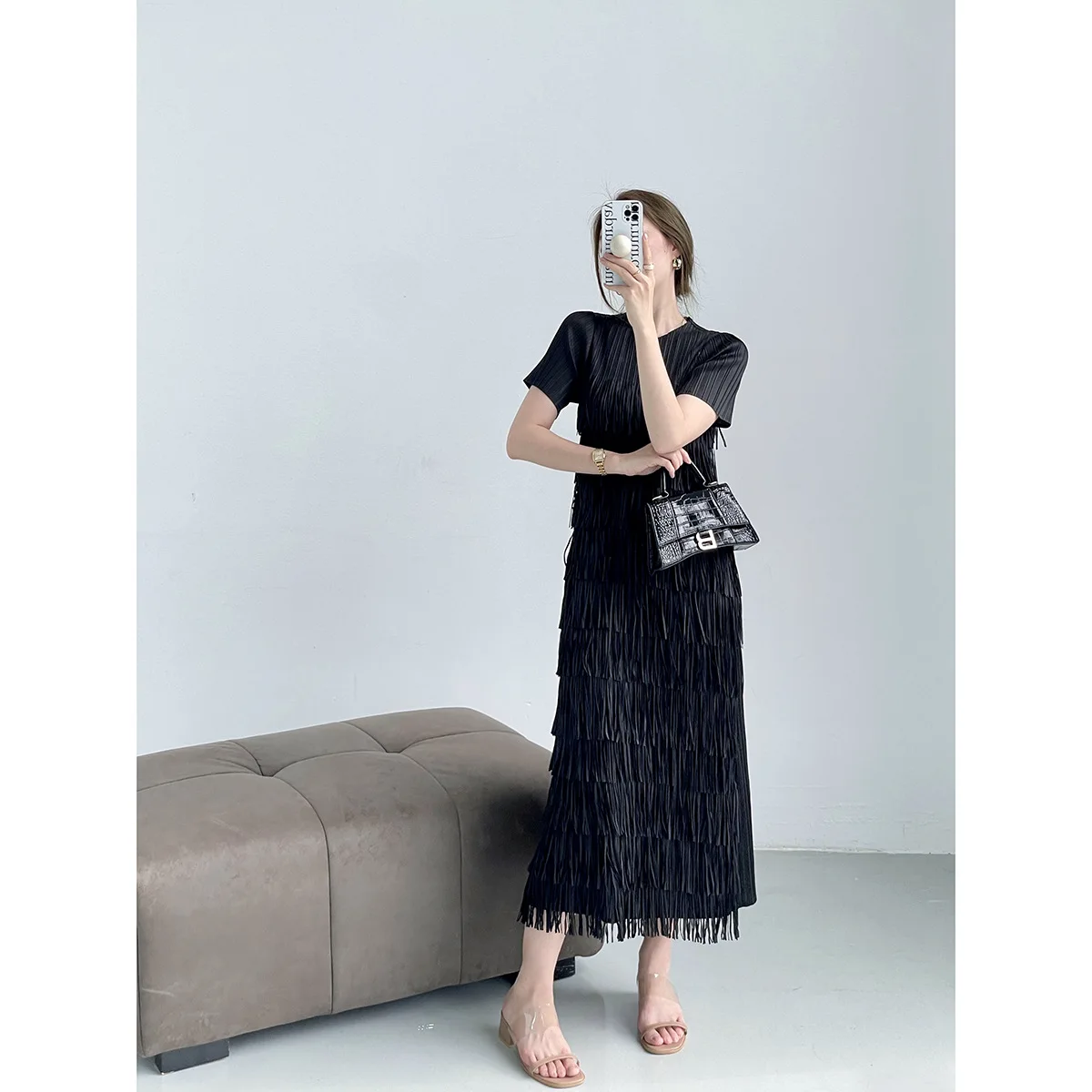 Miyake Pleated 2024 Summer New Tassel Dress Elegant Korean Fashion Cake Dress Temperament Slim Fit Dress for Women
Miyake Pleated 2024 Summer New Tassel Dress Elegant Korean Fashion Cake Dress Temperament Slim Fit Dress for Women