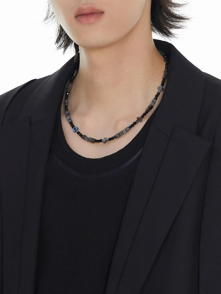 Volcanic Stone Splicing Cross Necklace Men's Dark Cold Wind Design Sense Collarbone Chain Accessories
Volcanic Stone Splicing Cross Necklace Men's Dark Cold Wind Design Sense Collarbone Chain Accessories