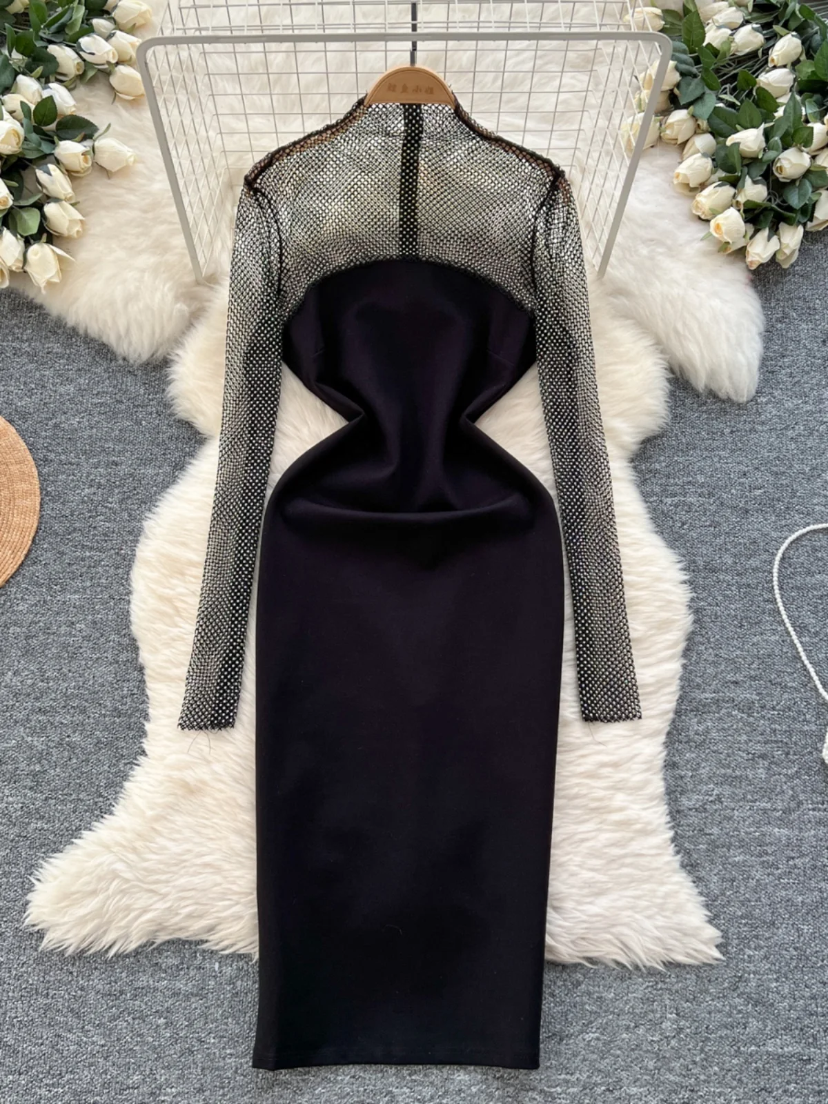 Elegant Diamond Embedded Long Sleeve Hollow out Slimming Dress Winter Commute High Waist A-Line Skirt Style Women's Dress
Elegant Diamond Embedded Long Sleeve Hollow out Slimming Dress Winter Commute High Waist A-Line Skirt Style Women's Dress