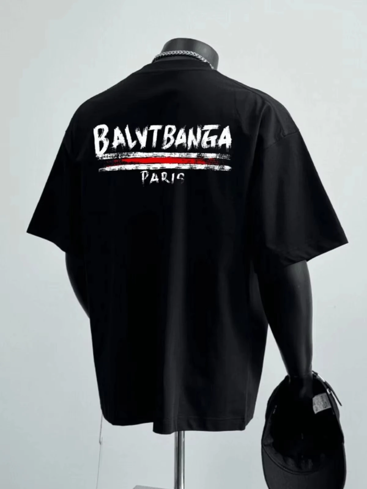 2025 Высококачественные свободные футболки с короткими рукавами и принтом для мужчин и женщин от популярных осенних и зимних брендов.
2025 Высококачественные свободные футболки с короткими рукавами и принтом для мужчин и женщин от популярных осенних и зимних брендов.