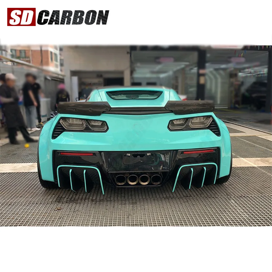 Диффузоры-сплиттеры из карбона для заднего бампера Chevrolet Corvette C7 Z06 2014-2019, задний спойлер, аксессуары для тюнинга кузова автомобиля
Диффузоры-сплиттеры из карбона для заднего бампера Chevrolet Corvette C7 Z06 2014-2019, задний спойлер, аксессуары для тюнинга кузова автомобиля