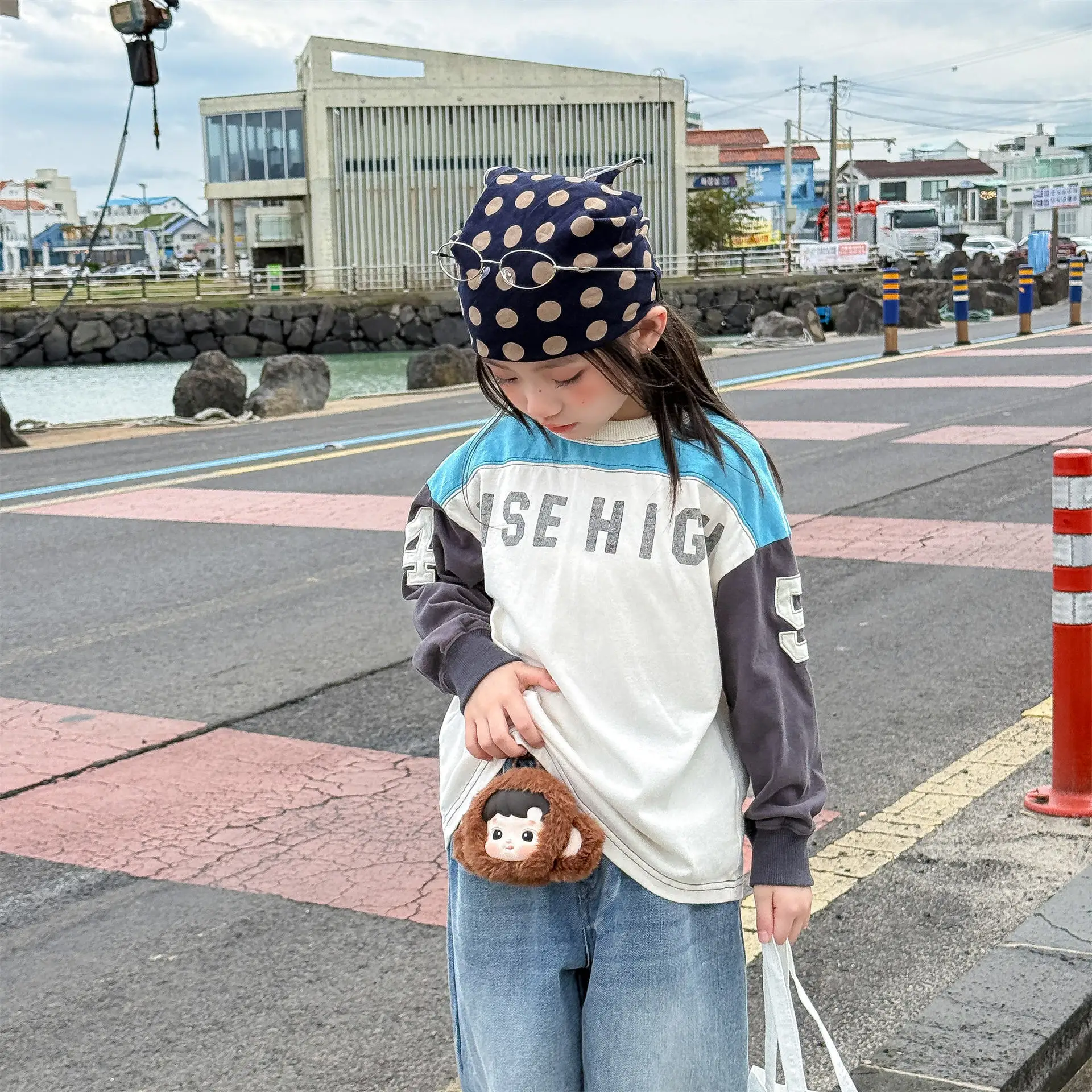 Spring New Children's Letter Printed Sweatshirts Girls Long Sleeve Loose Pullover Tees Baby Boys Casual T Shirt Toddler Kids Top
Spring New Children's Letter Printed Sweatshirts Girls Long Sleeve Loose Pullover Tees Baby Boys Casual T Shirt Toddler Kids Top