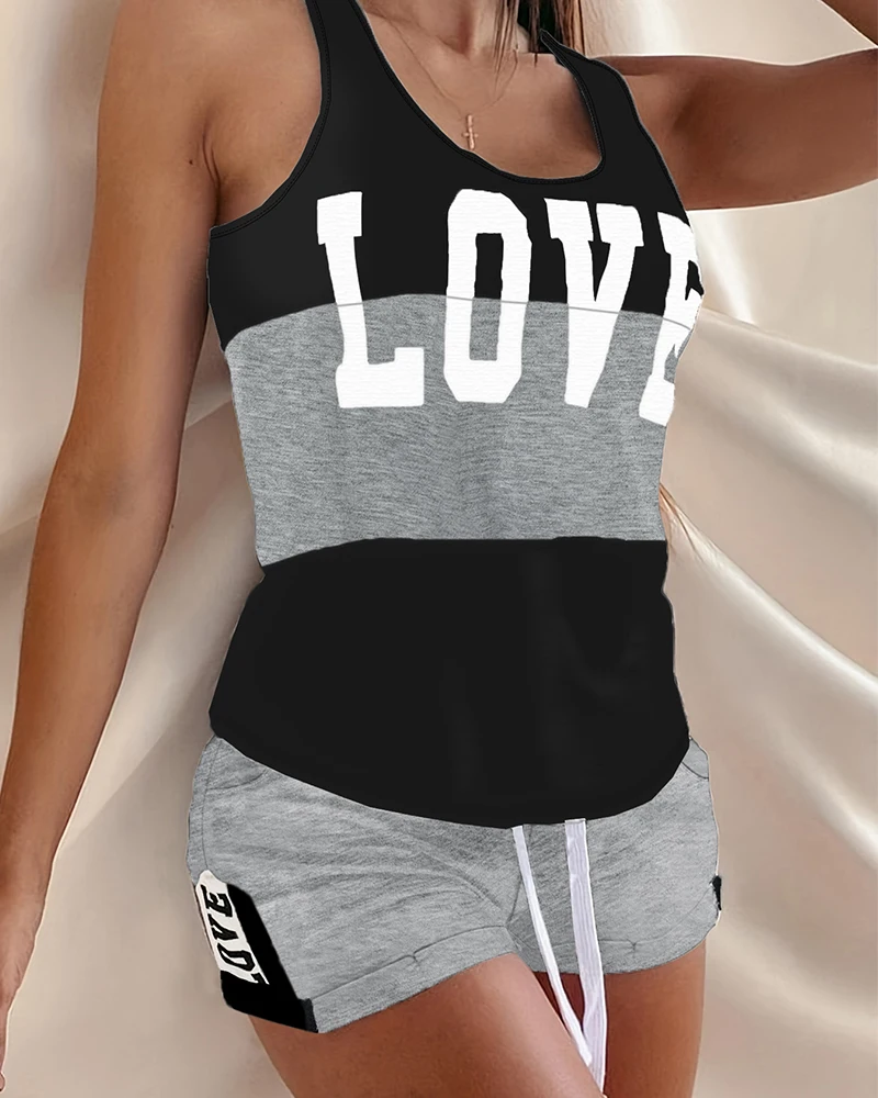 Women's Casual and Lazy Suit 2025 Spring Summer Latest Round Neck Letter Printed Top with Simple Drawstring Waist Shorts Set
Women's Casual and Lazy Suit 2025 Spring Summer Latest Round Neck Letter Printed Top with Simple Drawstring Waist Shorts Set
