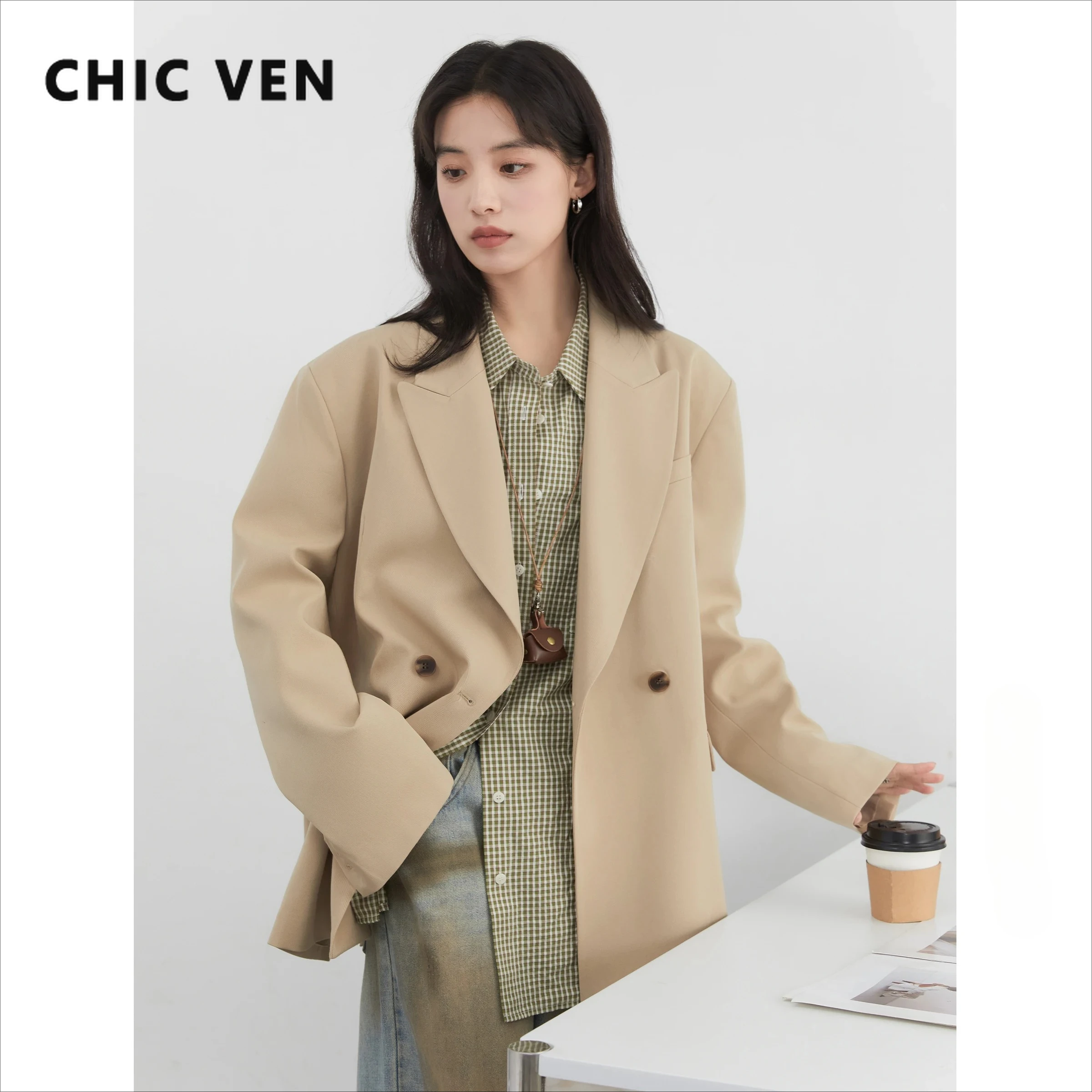 CHIC VEN Women Blazers Solid Loose Double-breasted Wide Shoulder Office Ladies Suit Jacket Oversized Coat Spring Autumn 2025
CHIC VEN Women Blazers Solid Loose Double-breasted Wide Shoulder Office Ladies Suit Jacket Oversized Coat Spring Autumn 2025