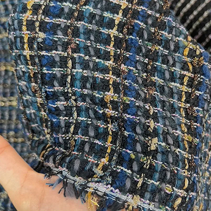 Темно-синий цвет и золотая проволочная пряжа, окрашенная плетеная твидовая ткань для женщин, осенняя куртка, платье, костюмы, пальто, материал для шитья своими руками
Темно-синий цвет и золотая проволочная пряжа, окрашенная плетеная твидовая ткань для женщин, осенняя куртка, платье, костюмы, пальто, материал для шитья своими руками