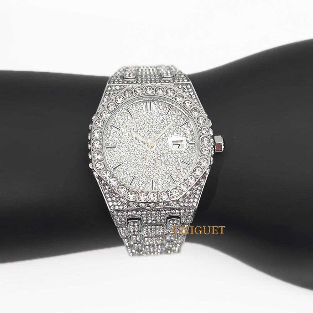 Мужские часы с бриллиантами, роскошные, в стиле хип-хоп, стильные кварцевые часы для мужчин, с календарем, водонепроницаемые, наручные часы, подарок, дропшиппинг
Мужские часы с бриллиантами, роскошные, в стиле хип-хоп, стильные кварцевые часы для мужчин, с календарем, водонепроницаемые, наручные часы, подарок, дропшиппинг