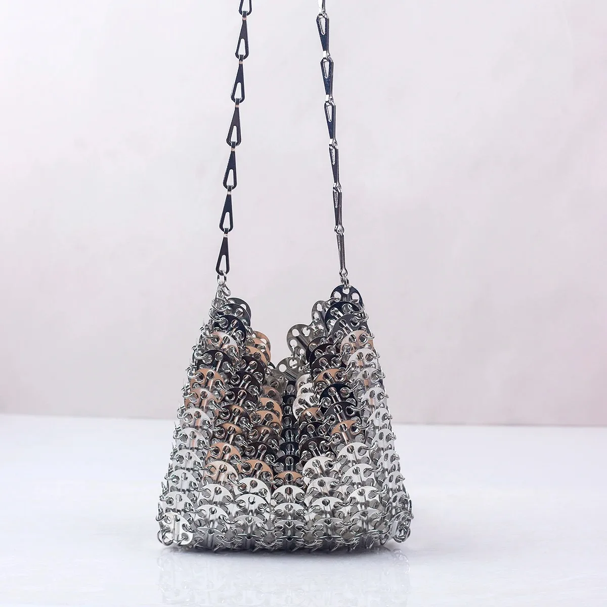 Popular Metal Sequins with Large Capacity Mobile Phone Crossbody Chain Bag DIY Handmade Bag for Women's Fashion Trend
Popular Metal Sequins with Large Capacity Mobile Phone Crossbody Chain Bag DIY Handmade Bag for Women's Fashion Trend
