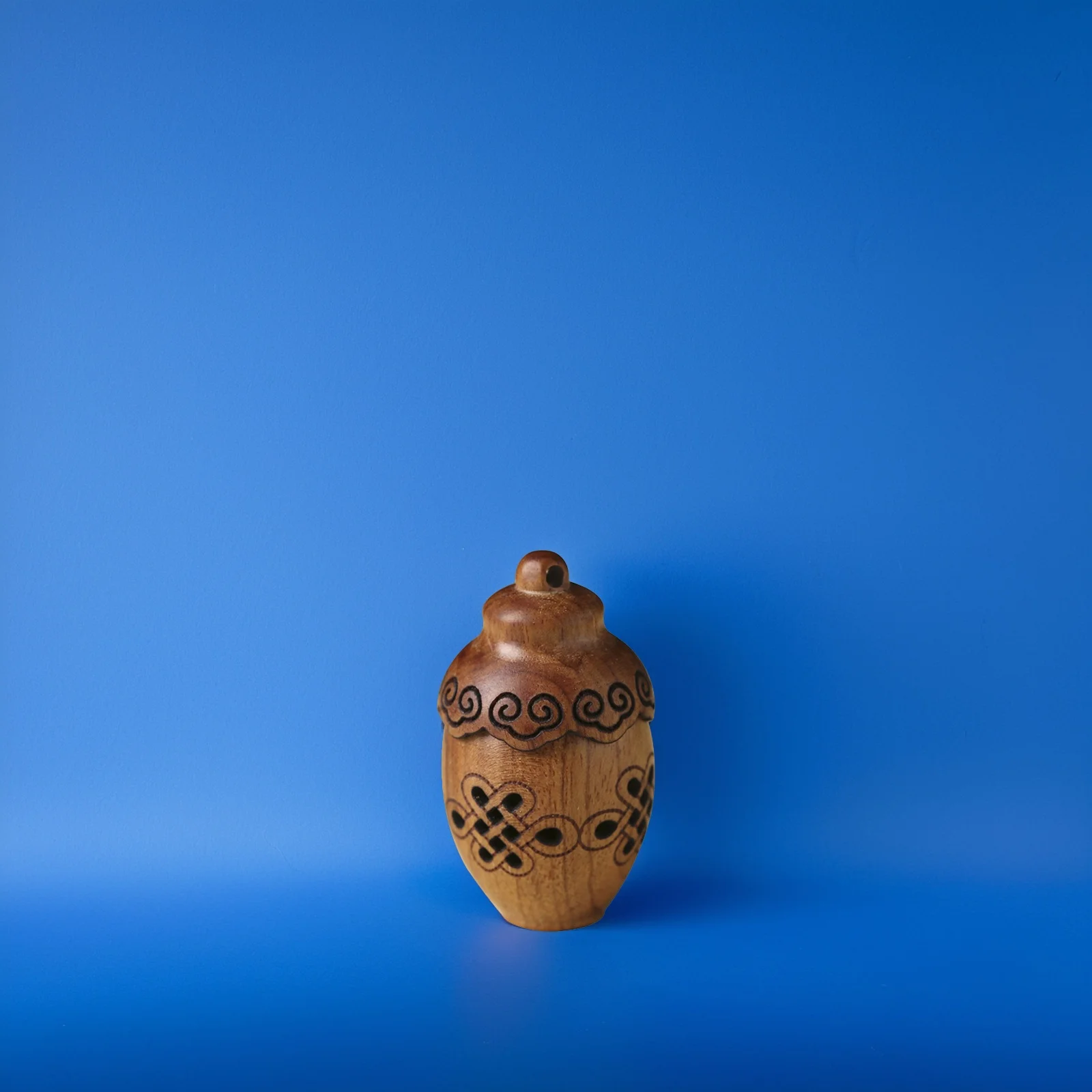 Sandalwood Aroma Pendant Essential Oil Perfume Bag Bottles Container Diffuser Balls Diy Wood Bottle Portable Incense Household
Sandalwood Aroma Pendant Essential Oil Perfume Bag Bottles Container Diffuser Balls Diy Wood Bottle Portable Incense Household