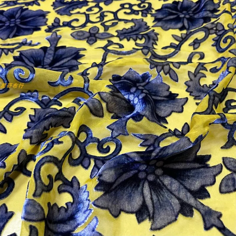 Real Silk Rotten Velvet Fabric Floral Slightly Transparent Draping Comfortable Dress Cheongsam Qipao Fashion Clothing Cloth
Real Silk Rotten Velvet Fabric Floral Slightly Transparent Draping Comfortable Dress Cheongsam Qipao Fashion Clothing Cloth