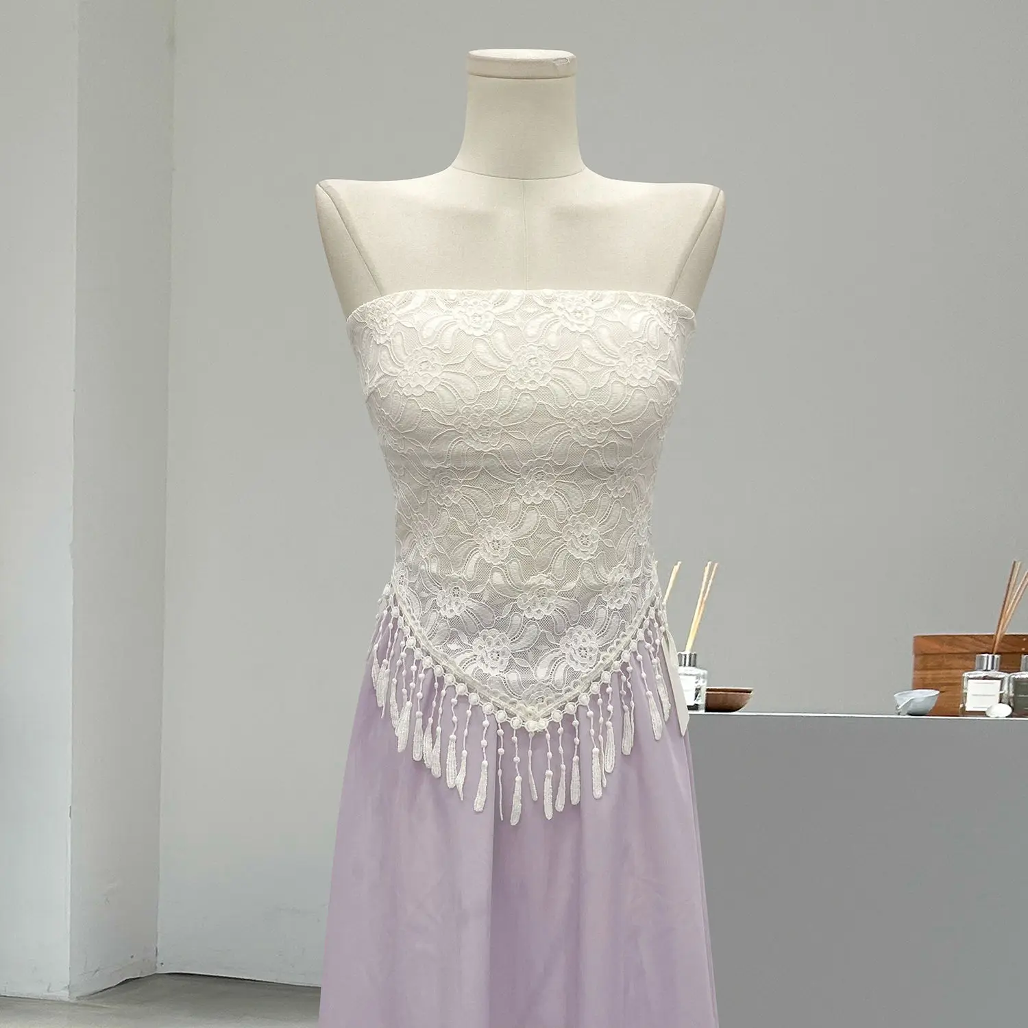 sexy fairycore tassel spliced strappless dobby tank top women sweet slash neck lace waisted slim vest summer beach streetwear
sexy fairycore tassel spliced strappless dobby tank top women sweet slash neck lace waisted slim vest summer beach streetwear