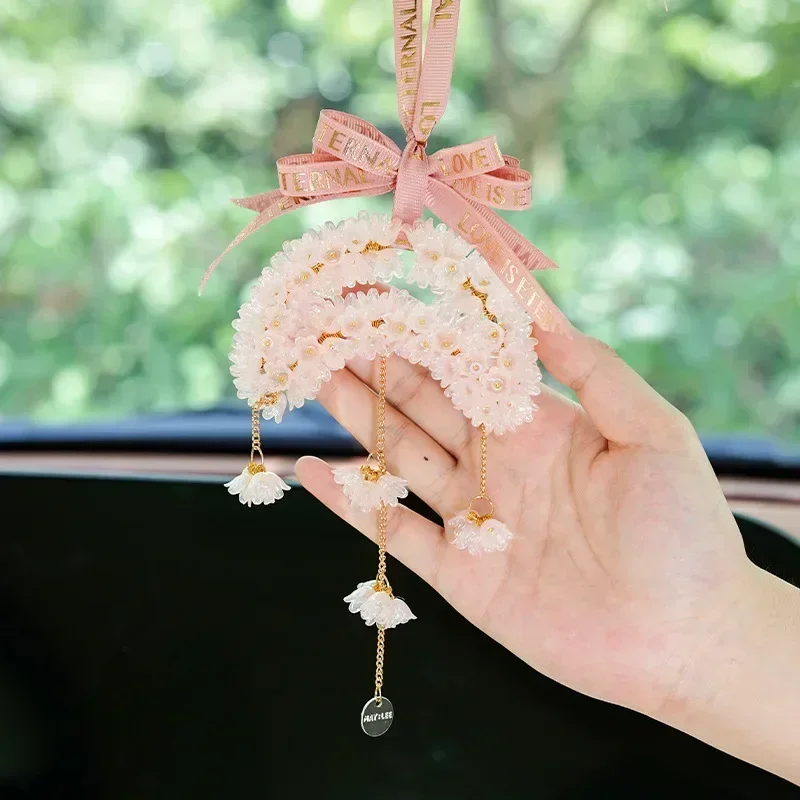Car pendant Car mirror pendant High-end crystal convallaria crescent pendant interior decoration supplies
Car pendant Car mirror pendant High-end crystal convallaria crescent pendant interior decoration supplies