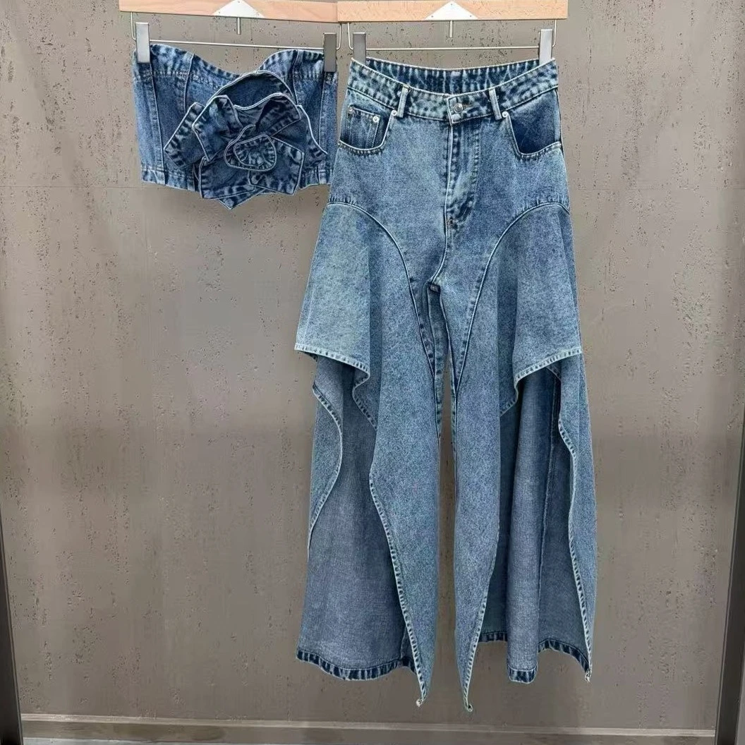 2026 Summer Loose Denim Flare Pants with Distressed Floral Print and Raw Hem, Trendy and Chic Floral Bandeau Top, Buy Separately
2026 Summer Loose Denim Flare Pants with Distressed Floral Print and Raw Hem, Trendy and Chic Floral Bandeau Top, Buy Separately