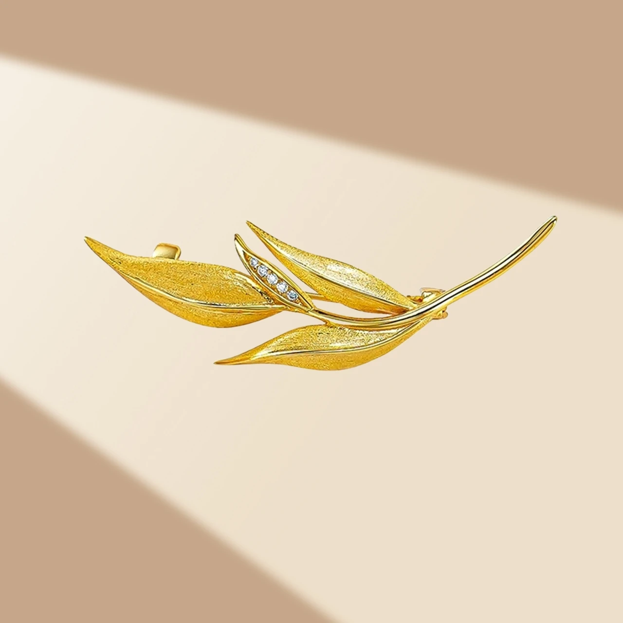 Настоящее серебро S925, брошь в виде листа бамбука с цирконом, микро блестящие простые женские и мужские булавки, подарки, изысканные очаровательные ювелирные изделия, оптовая продажа
Настоящее серебро S925, брошь в виде листа бамбука с цирконом, микро блестящие простые женские и мужские булавки, подарки, изысканные очаровательные ювелирные изделия, оптовая продажа