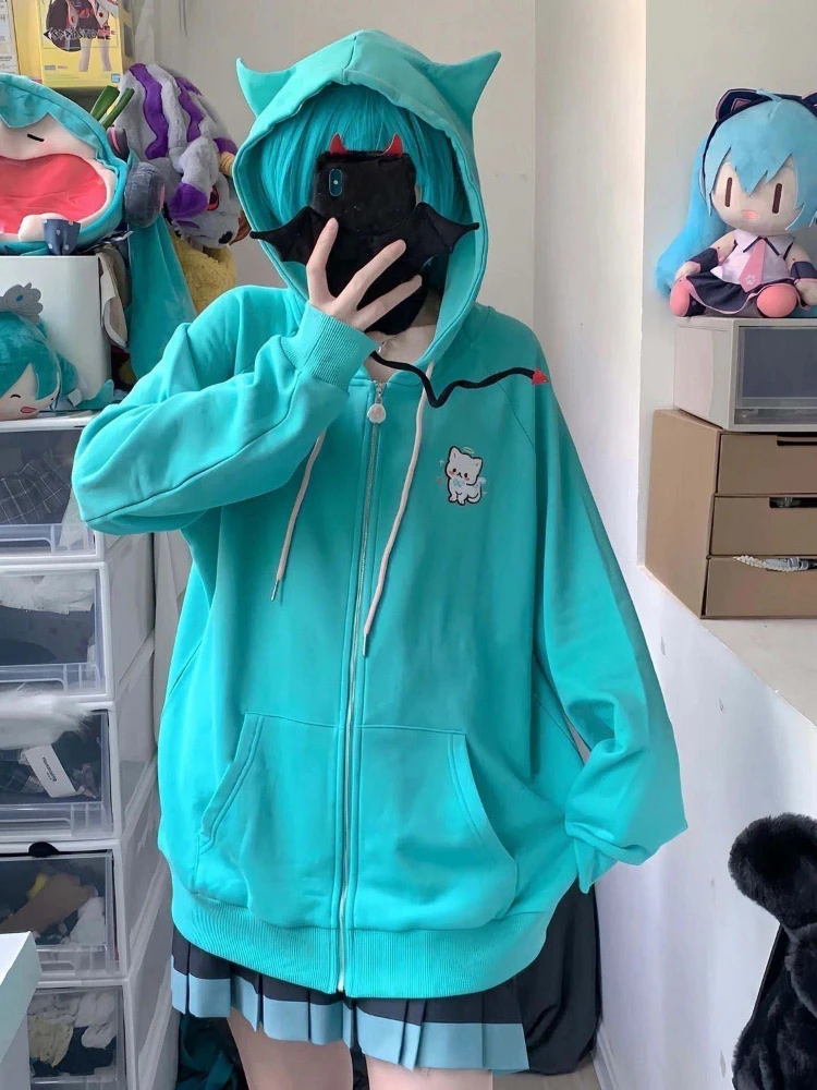 Women's Y2K Grunge Streetwear Hoodie with Cartoon Cat Embroidery Zipper Harajuku Style Loose Fit Trendy Top for 2026
Women's Y2K Grunge Streetwear Hoodie with Cartoon Cat Embroidery Zipper Harajuku Style Loose Fit Trendy Top for 2026