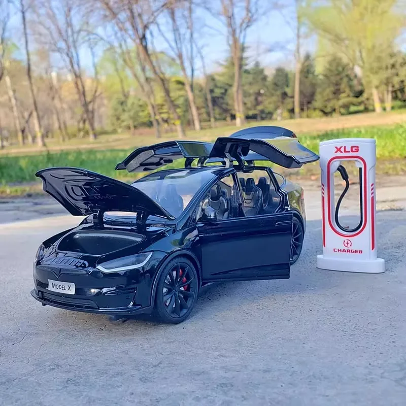 1:24 Модель X New Energy SUV Модель автомобиля из сплава Звук и свет Металлическая модель автомобиля Игрушки для детей Подарки для мальчиков 
1:24 Модель X New Energy SUV Модель автомобиля из сплава Звук и свет Металлическая модель автомобиля Игрушки для детей Подарки для мальчиков