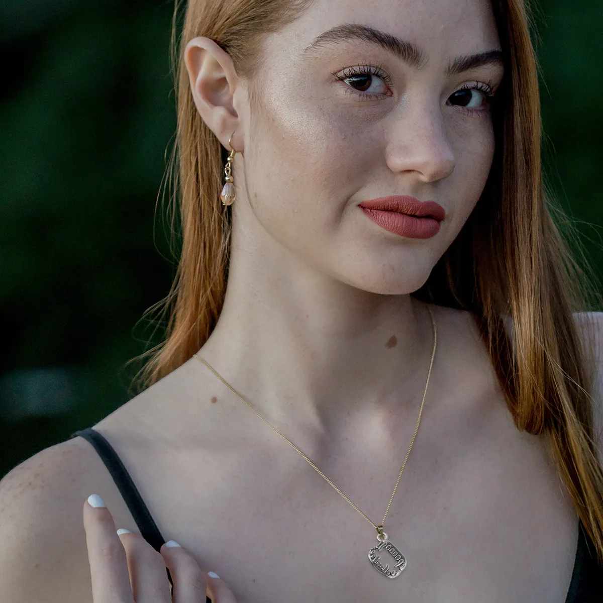 Набор из 80 подвесок-шармов в виде зубов зомби для изготовления украшений своими руками: для ожерелий, браслетов, серег, декора для вечеринок на Хэллоуин
Набор из 80 подвесок-шармов в виде зубов зомби для изготовления украшений своими руками: для ожерелий, браслетов, серег, декора для вечеринок на Хэллоуин