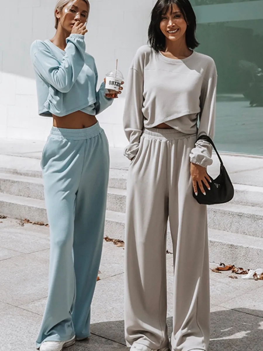 Fashionable Sporty Casual Short Sweatshirt Set High Waist Long Pants Uneven Hem Two Piece Suit for Women Spring Season
Fashionable Sporty Casual Short Sweatshirt Set High Waist Long Pants Uneven Hem Two Piece Suit for Women Spring Season