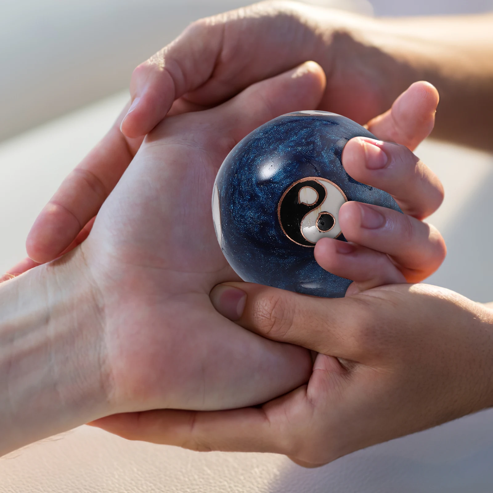 1 set Cloisonne Enamel Balls Health Baoding Balls Hand Massage Health Exercise Chinese Elders Gift Therapy
1 set Cloisonne Enamel Balls Health Baoding Balls Hand Massage Health Exercise Chinese Elders Gift Therapy