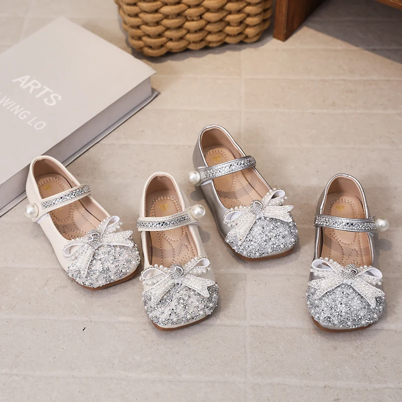 Toddler Girls Sparkly Sequins Leather Shoes with Cute Bow 2026 New Summer Kids Mary Jane Flats Soft Sole Classic Princess Party
Toddler Girls Sparkly Sequins Leather Shoes with Cute Bow 2026 New Summer Kids Mary Jane Flats Soft Sole Classic Princess Party