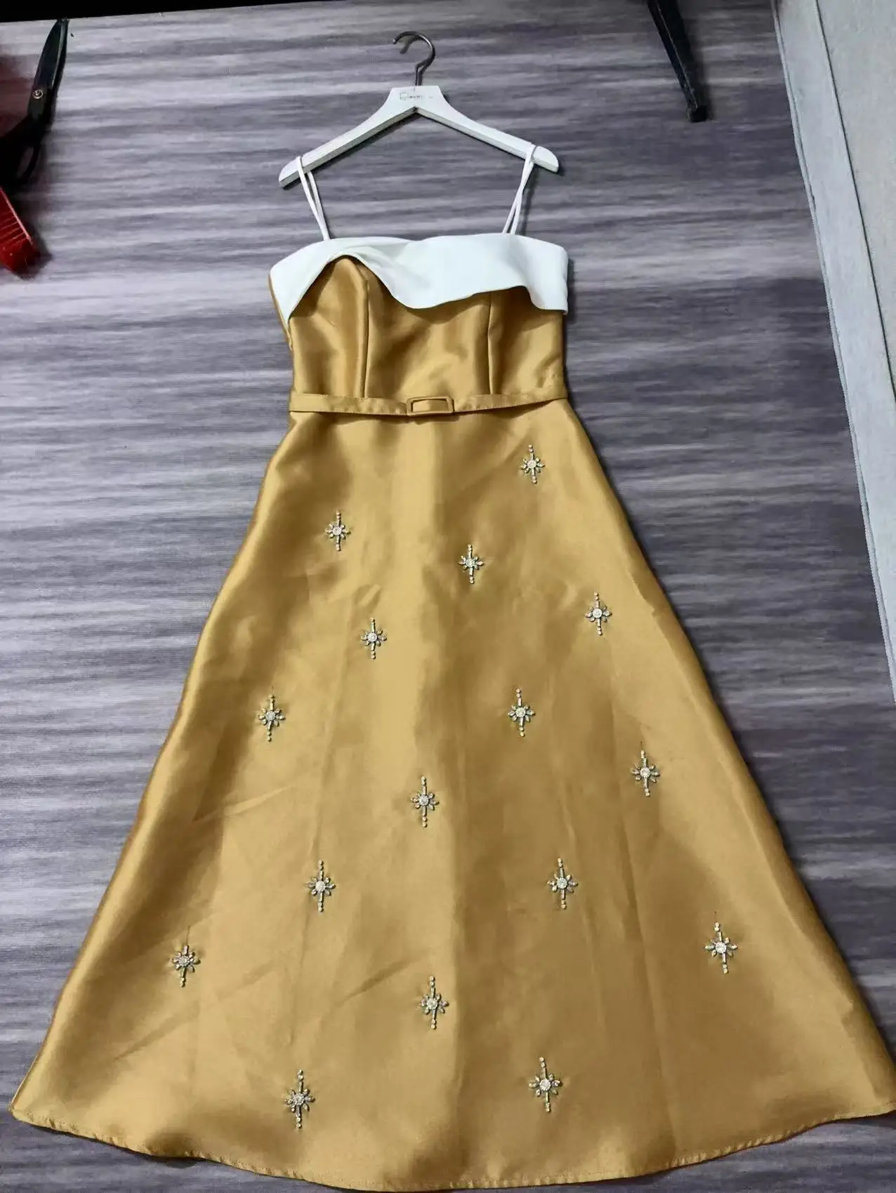 Wome Strapless Heavy Industry Beaded Long A-Line Dress Elegant Slim Evening Party Birthday Dresses Vestidos
Wome Strapless Heavy Industry Beaded Long A-Line Dress Elegant Slim Evening Party Birthday Dresses Vestidos