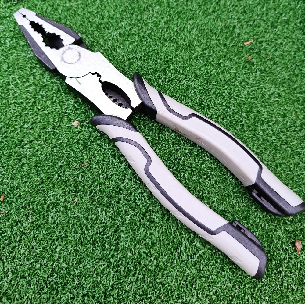8.5 Inch Multi-Function Linesman Pliers Stripper Crimper Cutter Heavy Duty Wire Pliers Repair Hand Tools
8.5 Inch Multi-Function Linesman Pliers Stripper Crimper Cutter Heavy Duty Wire Pliers Repair Hand Tools