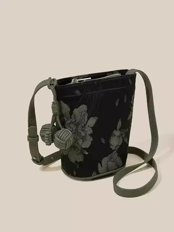 2025 New Oriental Bucket Bag - Embroidered Lightweight Crossbody Purse for Phone & Daily Essentials
2025 New Oriental Bucket Bag - Embroidered Lightweight Crossbody Purse for Phone & Daily Essentials
