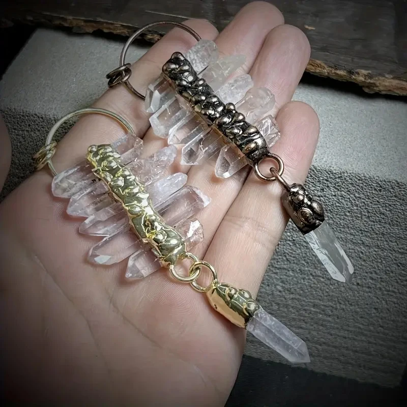 YEEVAA Natural Raw White Crystal Gemstone Pendant Necklace Reiki Chakra Healing Pendant Treatment Stone, Bronze plated
YEEVAA Natural Raw White Crystal Gemstone Pendant Necklace Reiki Chakra Healing Pendant Treatment Stone, Bronze plated