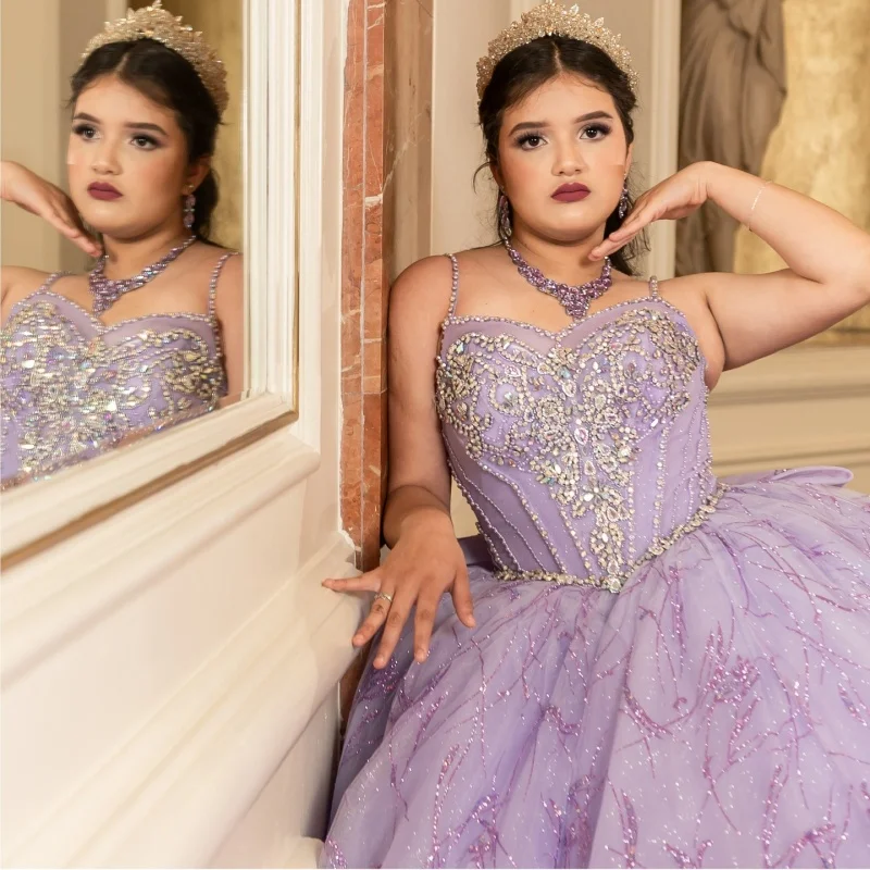 Shiny Purple Quinceanera Dresses Off the Shoulder Decal Crystal Lace Layering Long tail Bow Vestido De 15 Quinceanera Customize
Shiny Purple Quinceanera Dresses Off the Shoulder Decal Crystal Lace Layering Long tail Bow Vestido De 15 Quinceanera Customize