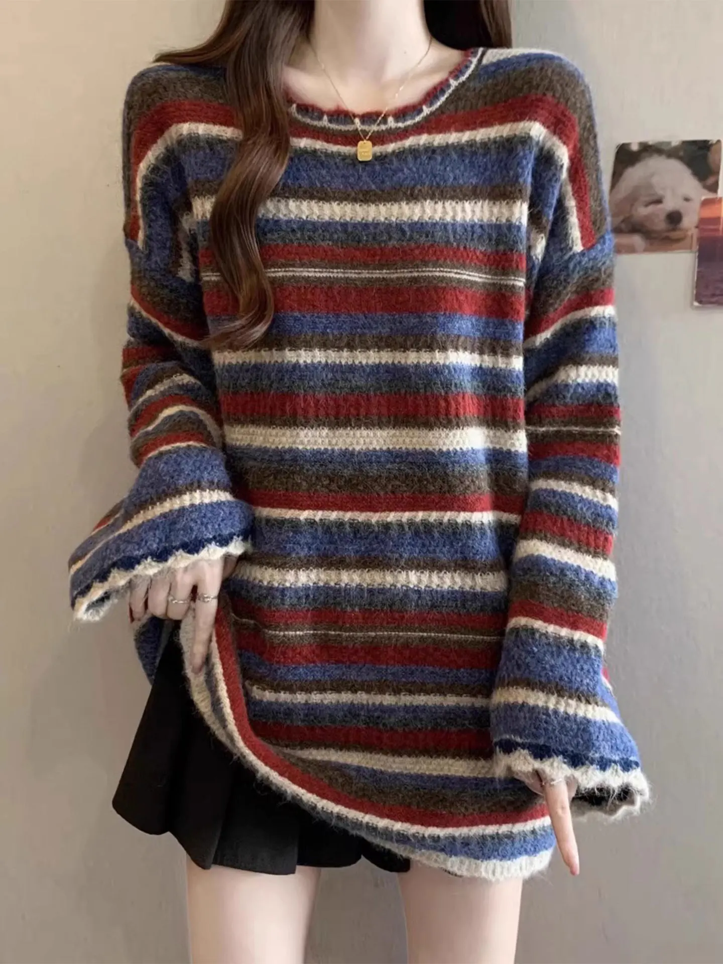 Striped Long Sve Knitted Base irt Women's Winter plus Size Faionable Mid-Length Butt Covering Top
Striped Long Sve Knitted Base irt Women's Winter plus Size Faionable Mid-Length Butt Covering Top