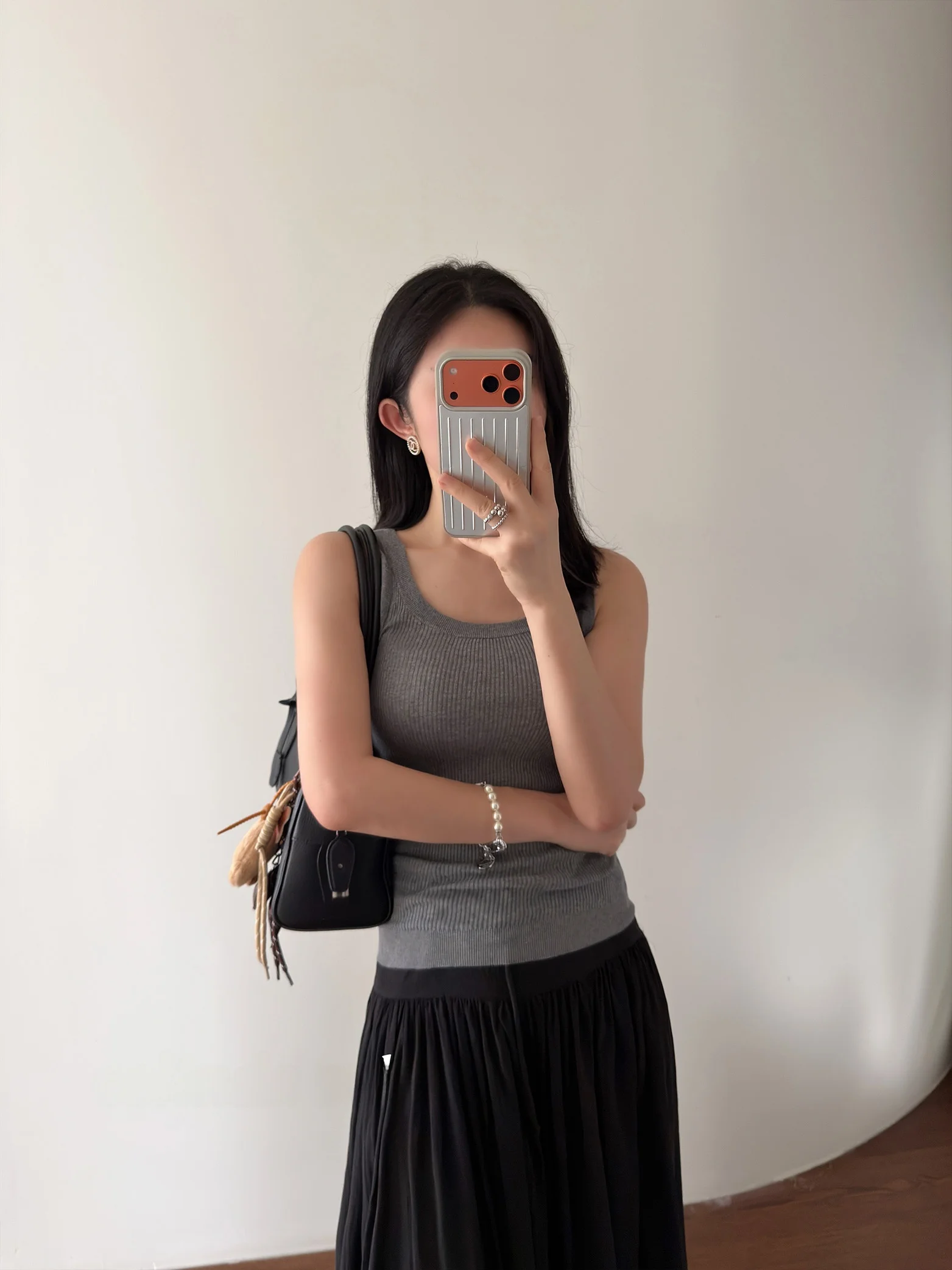 Jiaoyang Grey Double Twist Spun Cotton 40 Yarn Fashionable Vest Casual Slim Fit H-Shape Backless U-Neckline Women's Top
Jiaoyang Grey Double Twist Spun Cotton 40 Yarn Fashionable Vest Casual Slim Fit H-Shape Backless U-Neckline Women's Top