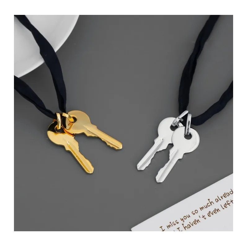 * Home Metal Key Necklace Minimalist Niche Design High-end Long Cloth Strip Lanyard Key Necklace
* Home Metal Key Necklace Minimalist Niche Design High-end Long Cloth Strip Lanyard Key Necklace