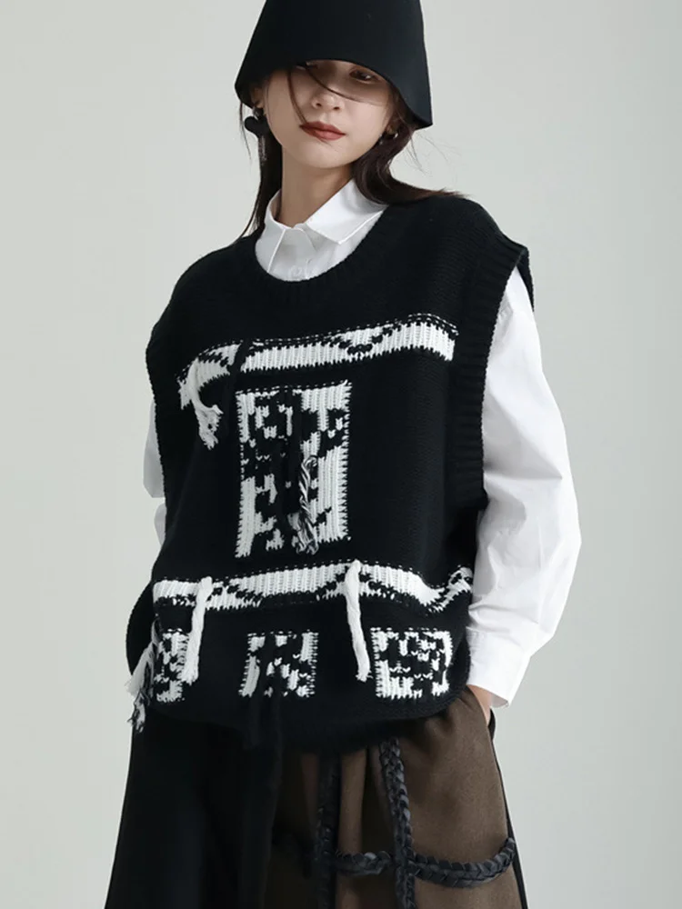 Women Loose Fit Black Color-block Tassels Kniting Vest New V-collar Sleeveless Fashion Tide Spring Autumn
Women Loose Fit Black Color-block Tassels Kniting Vest New V-collar Sleeveless Fashion Tide Spring Autumn