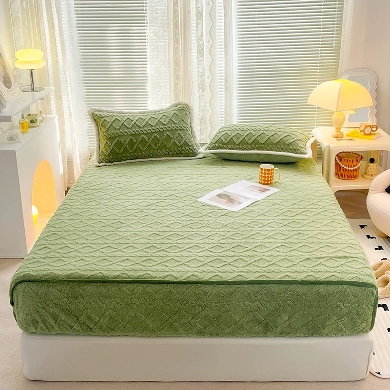Thick Taff Velvet Fitted Sheet for Winter Warm Soft Coral Fleece Bed Sheet with Elastic Band Queen/King Size Green Bed Cover
Thick Taff Velvet Fitted Sheet for Winter Warm Soft Coral Fleece Bed Sheet with Elastic Band Queen/King Size Green Bed Cover
