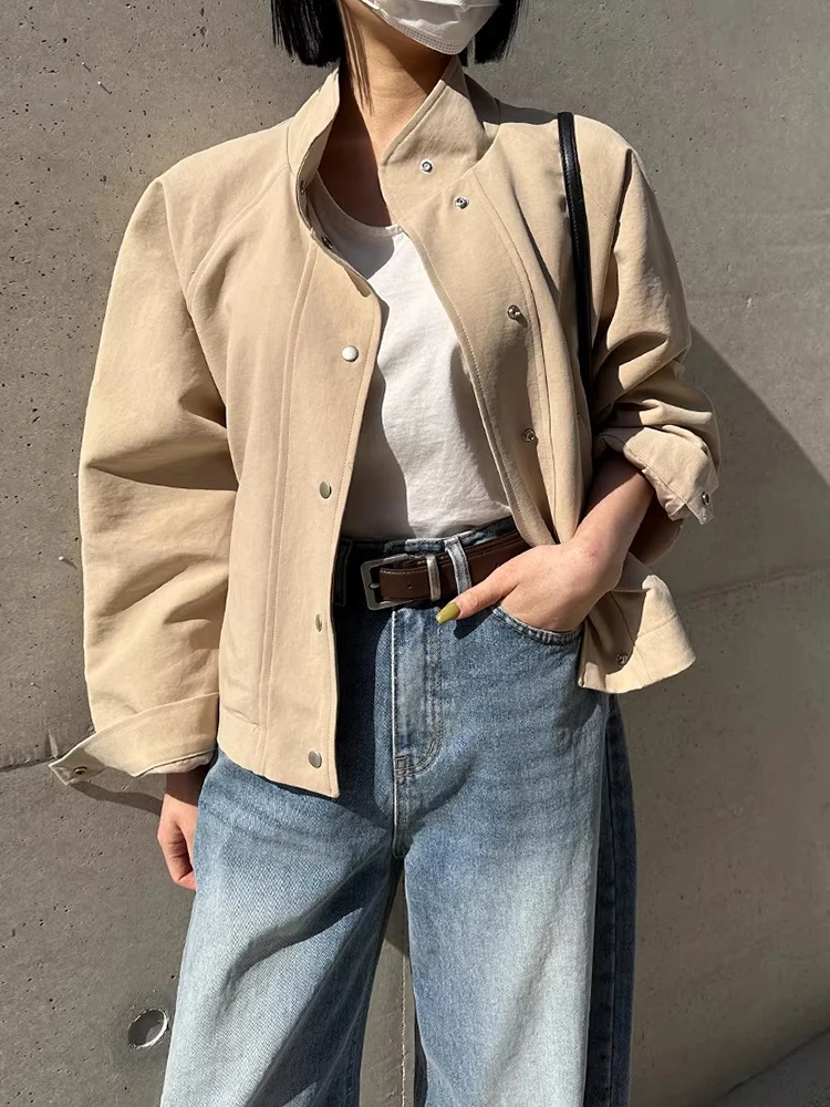 Новые осенние шикарные однобортные женские куртки, винтажное темпераментное свободное пальто с воротником-стойкой, офисная женская модная верхняя одежда
Новые осенние шикарные однобортные женские куртки, винтажное темпераментное свободное пальто с воротником-стойкой, офисная женская модная верхняя одежда