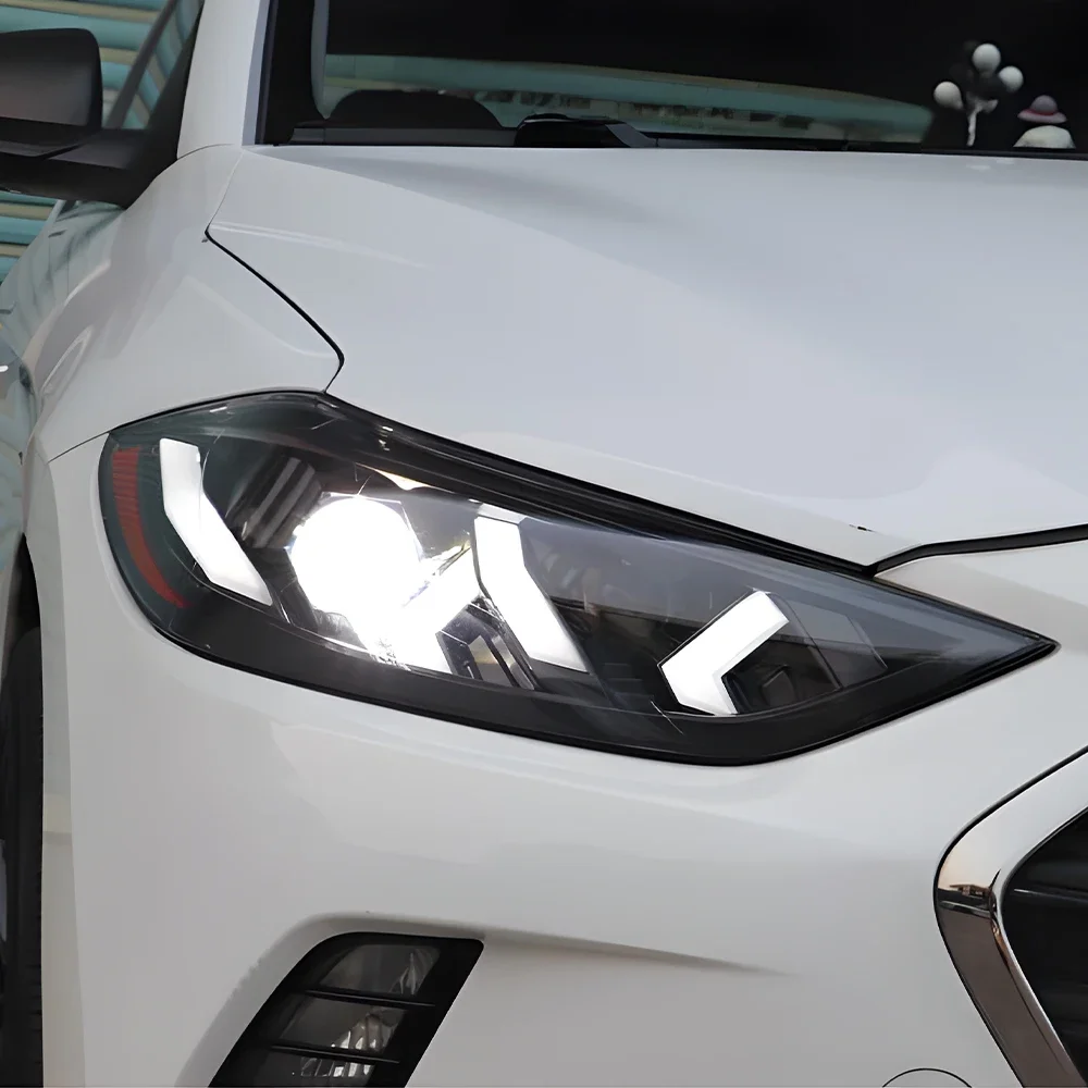 Автомобильные передние фонари для Hyundai Elantra 2016-2020, светодиодные автомобильные фары в сборе, обновленный стиль Lamborghini, аксессуары для линз проектора
Автомобильные передние фонари для Hyundai Elantra 2016-2020, светодиодные автомобильные фары в сборе, обновленный стиль Lamborghini, аксессуары для линз проектора