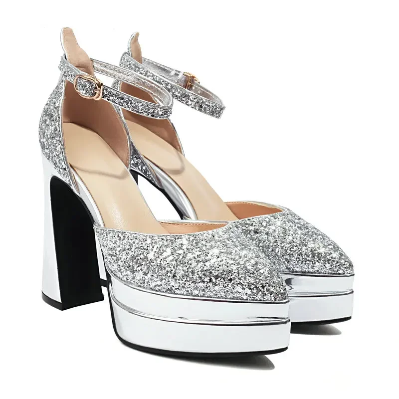 Блестящие вечерние туфли для невесты с блестками, блестящие золотистые, серебряные летние босоножки Мэри Джейн на платформе с острым носком на толстом высоком каблуке
Блестящие вечерние туфли для невесты с блестками, блестящие золотистые, серебряные летние босоножки Мэри Джейн на платформе с острым носком на толстом высоком каблуке