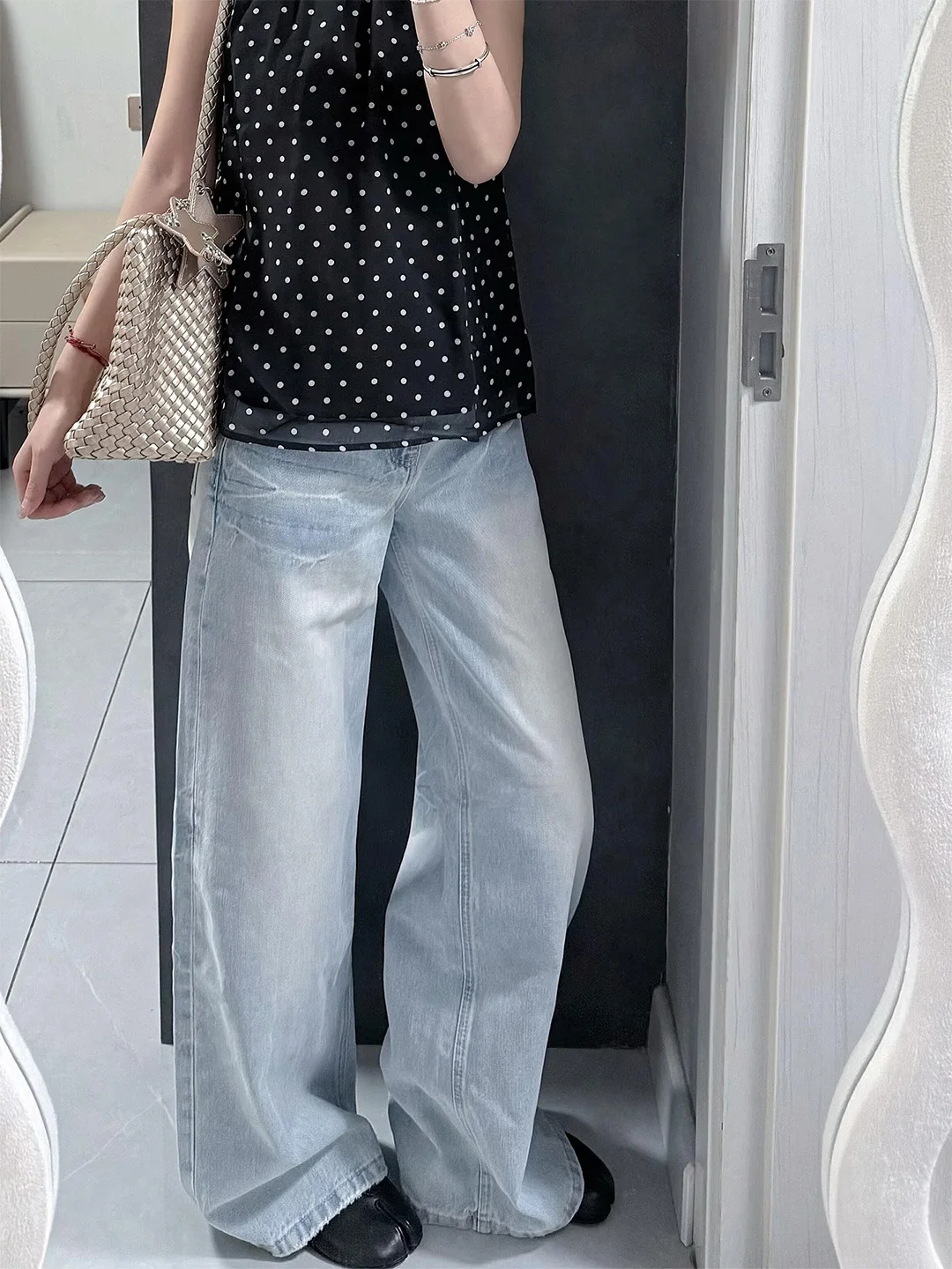 Summer 2026 High Street American Washed Wide Leg Slim Loose Floor-Length Skinny Version Small Women's Jeans Casual Fashion
Summer 2026 High Street American Washed Wide Leg Slim Loose Floor-Length Skinny Version Small Women's Jeans Casual Fashion