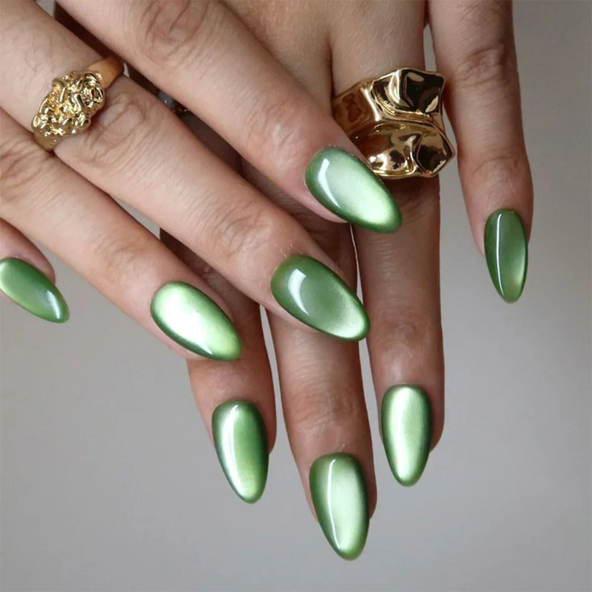 24Pcs Short Almond False Nails Green Cat's Eye Full Cover Nail Tips Simple Solid Color Almond Fake Nail Reusable Press on Nails
24Pcs Short Almond False Nails Green Cat's Eye Full Cover Nail Tips Simple Solid Color Almond Fake Nail Reusable Press on Nails