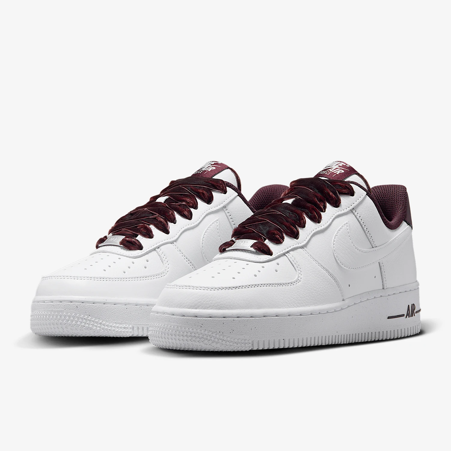 Оригинальные женские легкие повседневные кроссовки Nike Air Force 1 с низким верхом в стиле ретро HV4403-600
Оригинальные женские легкие повседневные кроссовки Nike Air Force 1 с низким верхом в стиле ретро HV4403-600