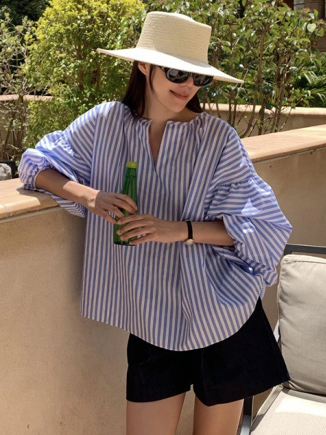 Casual Chic Stripe Women Blouse Round Neck Holiday Style Fashion Summer Shirts 2024 New Female Street Latern Sleeve Loose Tops
Casual Chic Stripe Women Blouse Round Neck Holiday Style Fashion Summer Shirts 2024 New Female Street Latern Sleeve Loose Tops