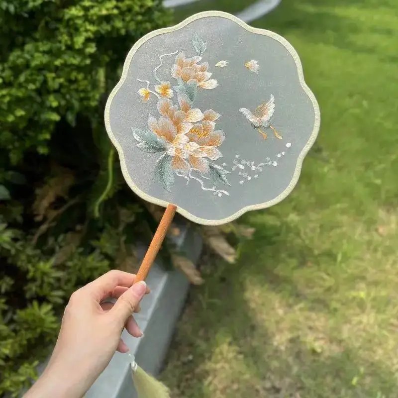 New Chinese Style Suzhou Group Fan Double Sided Embroidery Handmade Dance Special Ceremony Traditional Chinese Culture Fan
New Chinese Style Suzhou Group Fan Double Sided Embroidery Handmade Dance Special Ceremony Traditional Chinese Culture Fan