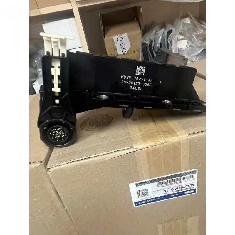 6R80 AL3P7A101CA AL3Z7G276A Original brand newTransmission Control Module Lead Frame AL3P-7Z490-BA Fits For Ford F150
6R80 AL3P7A101CA AL3Z7G276A Original brand newTransmission Control Module Lead Frame AL3P-7Z490-BA Fits For Ford F150