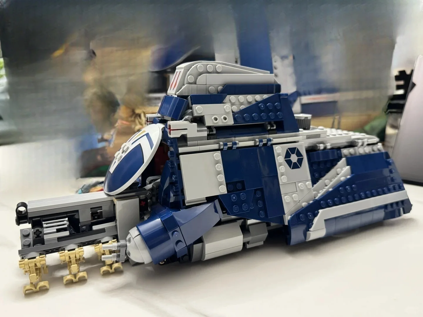 Новый MOC серо-синий бронетанковый танк, модель земной транспортировочной лодки, домашний декор, строительные кирпичи, праздничный подарок для мальчика
Новый MOC серо-синий бронетанковый танк, модель земной транспортировочной лодки, домашний декор, строительные кирпичи, праздничный подарок для мальчика